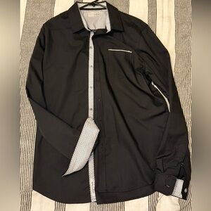 Men’s black long sleeve button up shirt